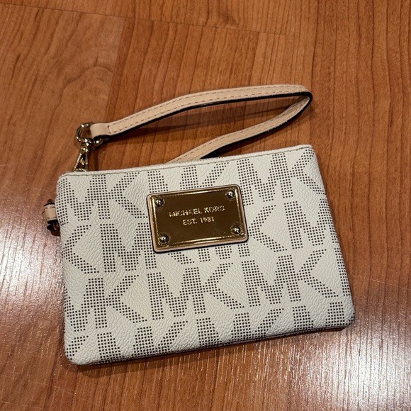 Michael Kors Cream and Tan Wristlet - Picture 1 of 4